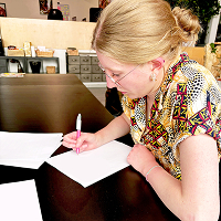 Signature d’un contrat avec une marque Belge